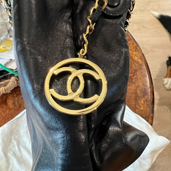 Lambskin Chanel Tote - Picture 7 of 15